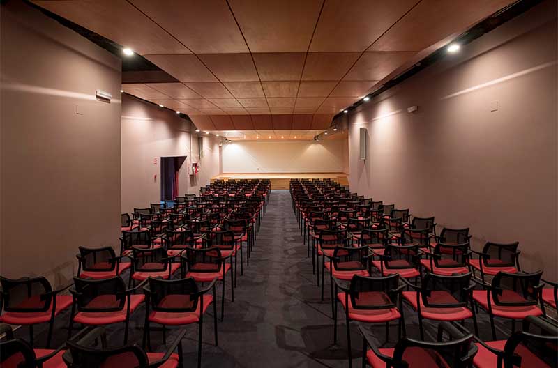 fundacion-carlos-amberes-eventos-corporativos-auditorio fundacion-carlos-amberes-eventos-corporativos-auditorio