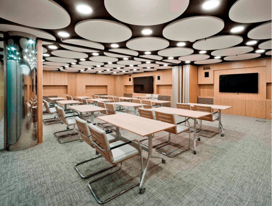 meeting place castellana 81 
